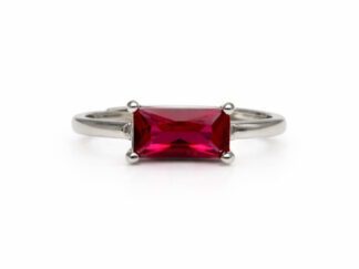 Anello pietra fucsia argento